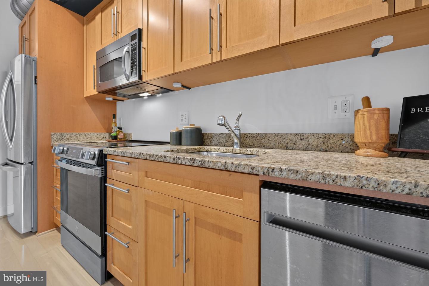 2125 14th St Nw #409 Property Photo 4