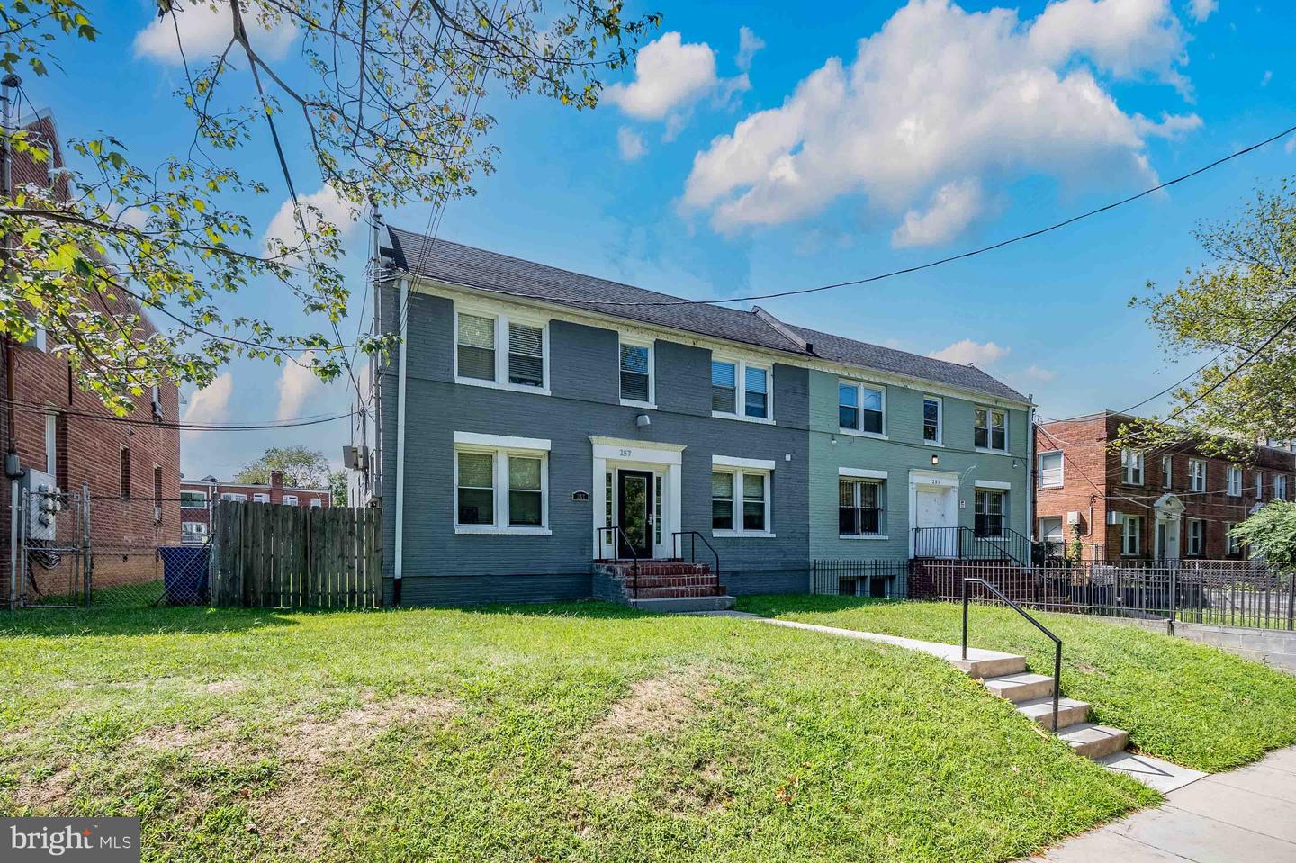 257 Newcomb St Se #2 Property Photo 1