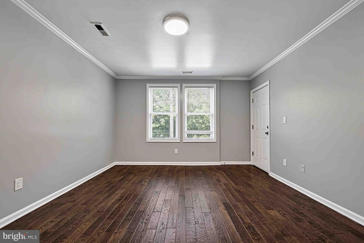 257 Newcomb St Se #2 Property Photo 7