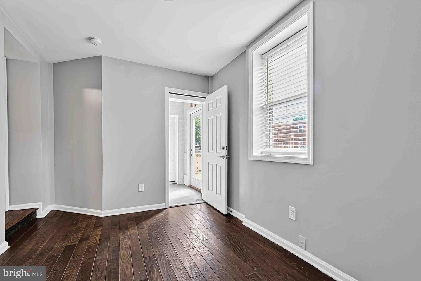 257 Newcomb St Se #2 Property Photo 29