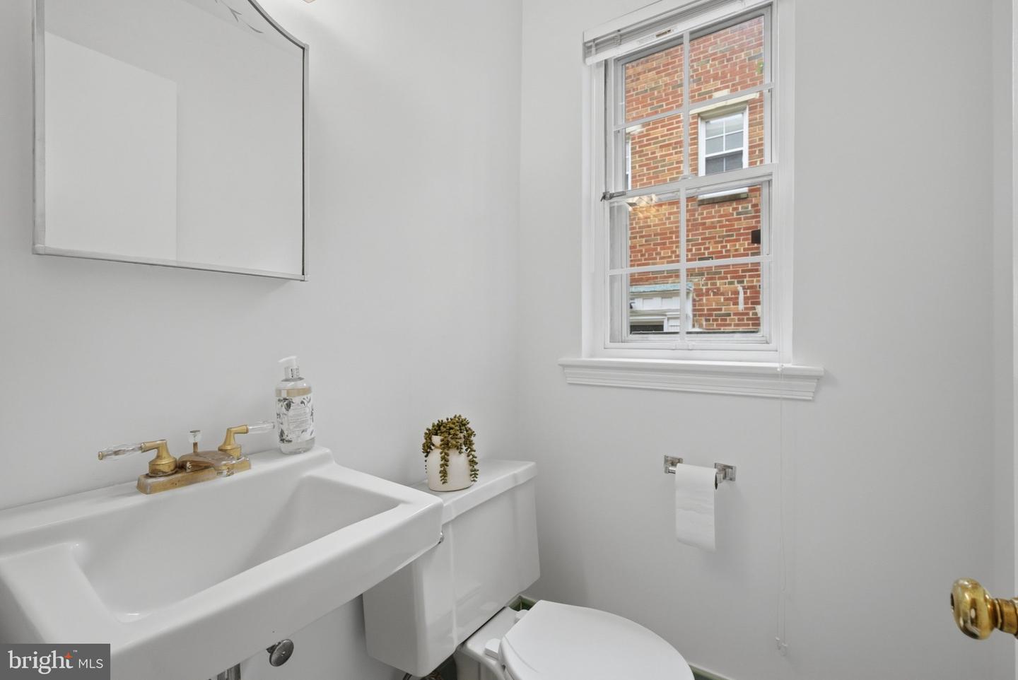 2908 Upton St Nw Property Photo 11