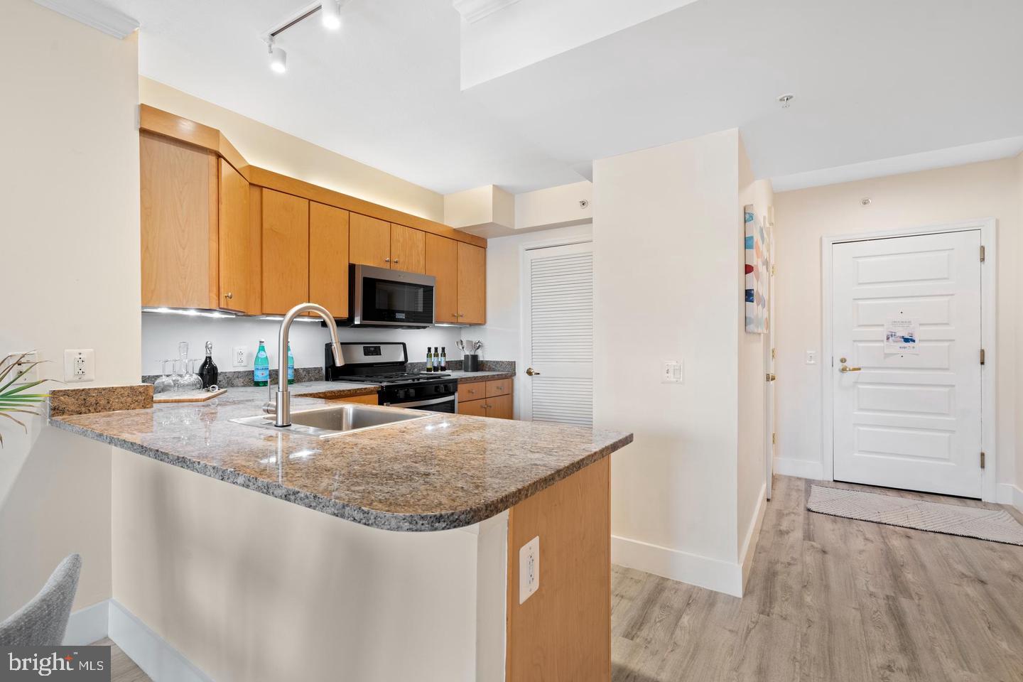 631 D St Nw #1136 Property Photo 4