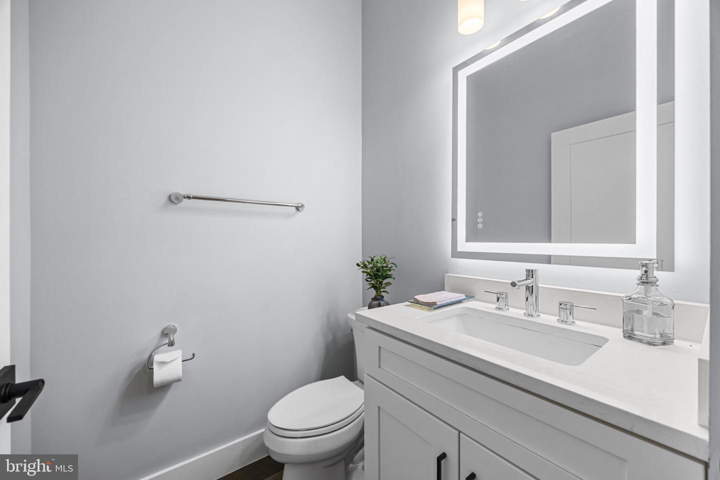 1329 Irving St Nw #1 Property Photo 14