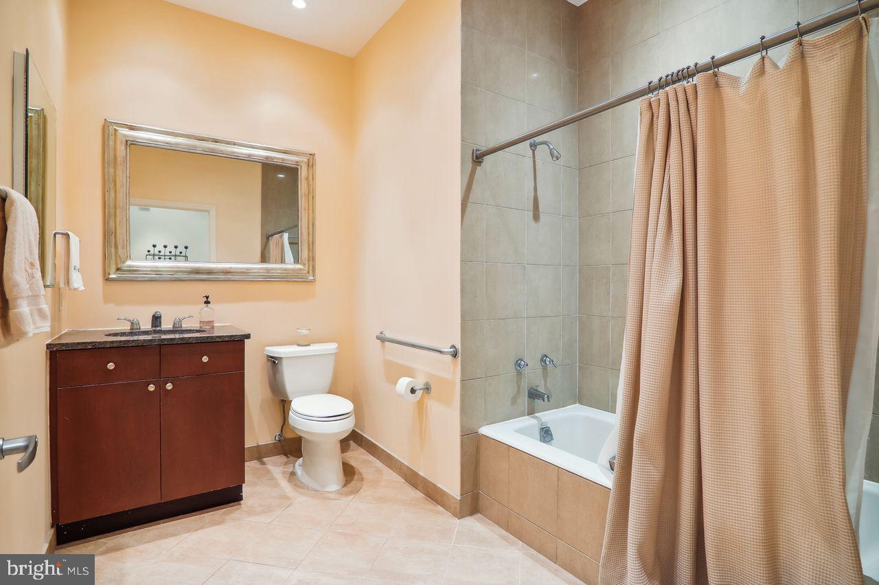 675 E St Nw #250 Property Photo 13