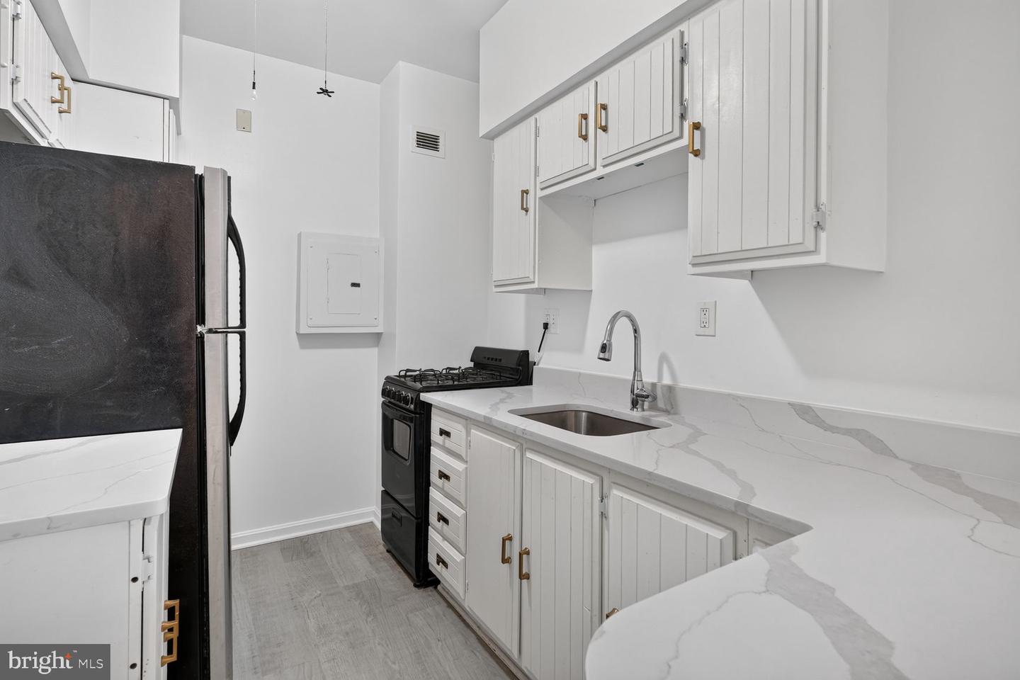 1711 Massachusetts Ave Nw #410 Property Photo 5