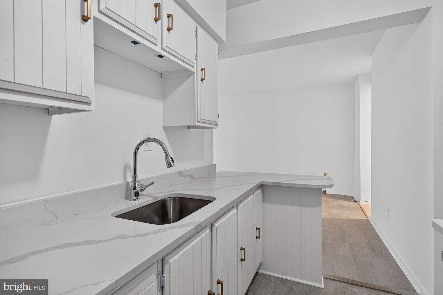 1711 Massachusetts Ave Nw #410 Property Photo 6