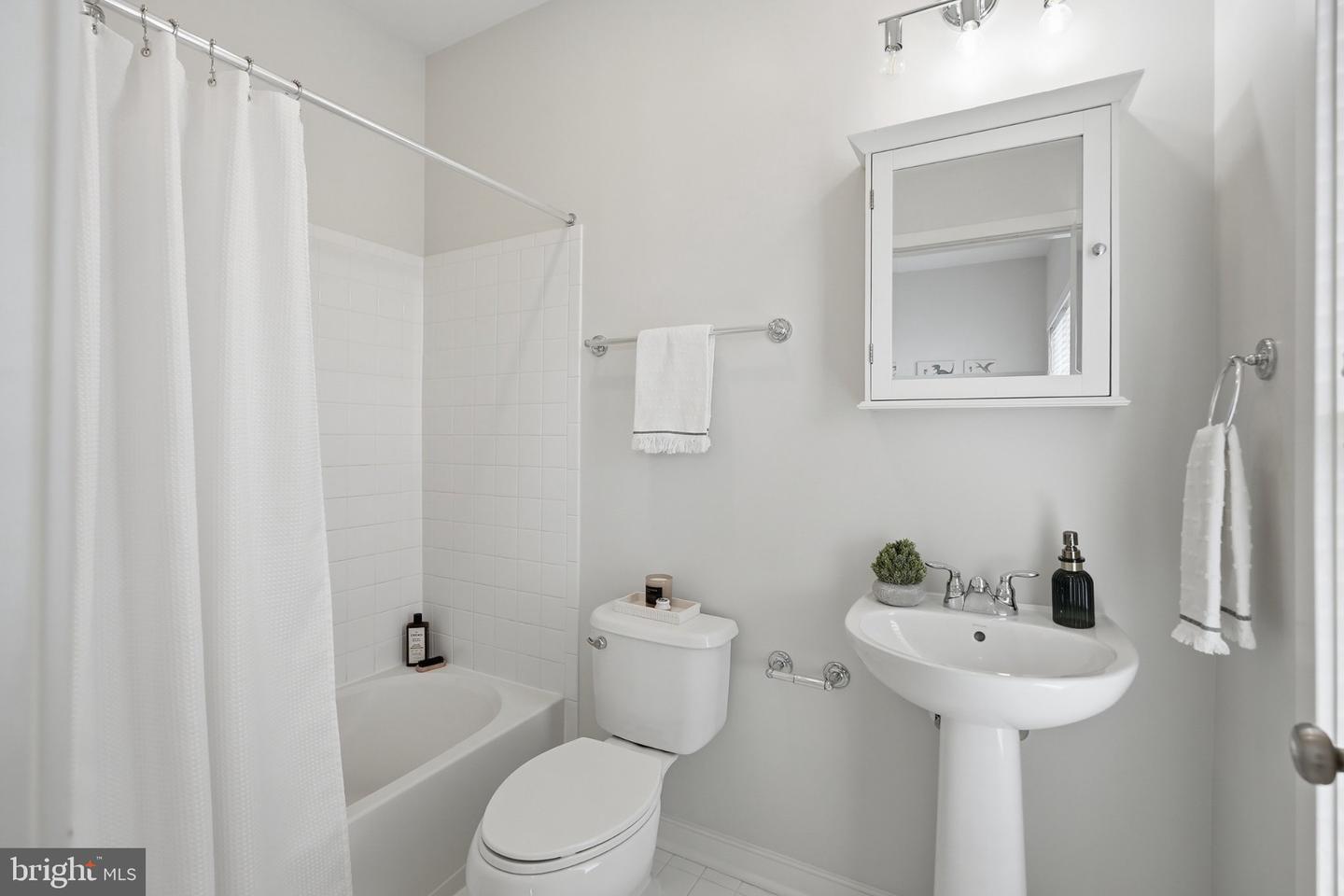 2881 Chancellor's Way Ne Property Photo 24