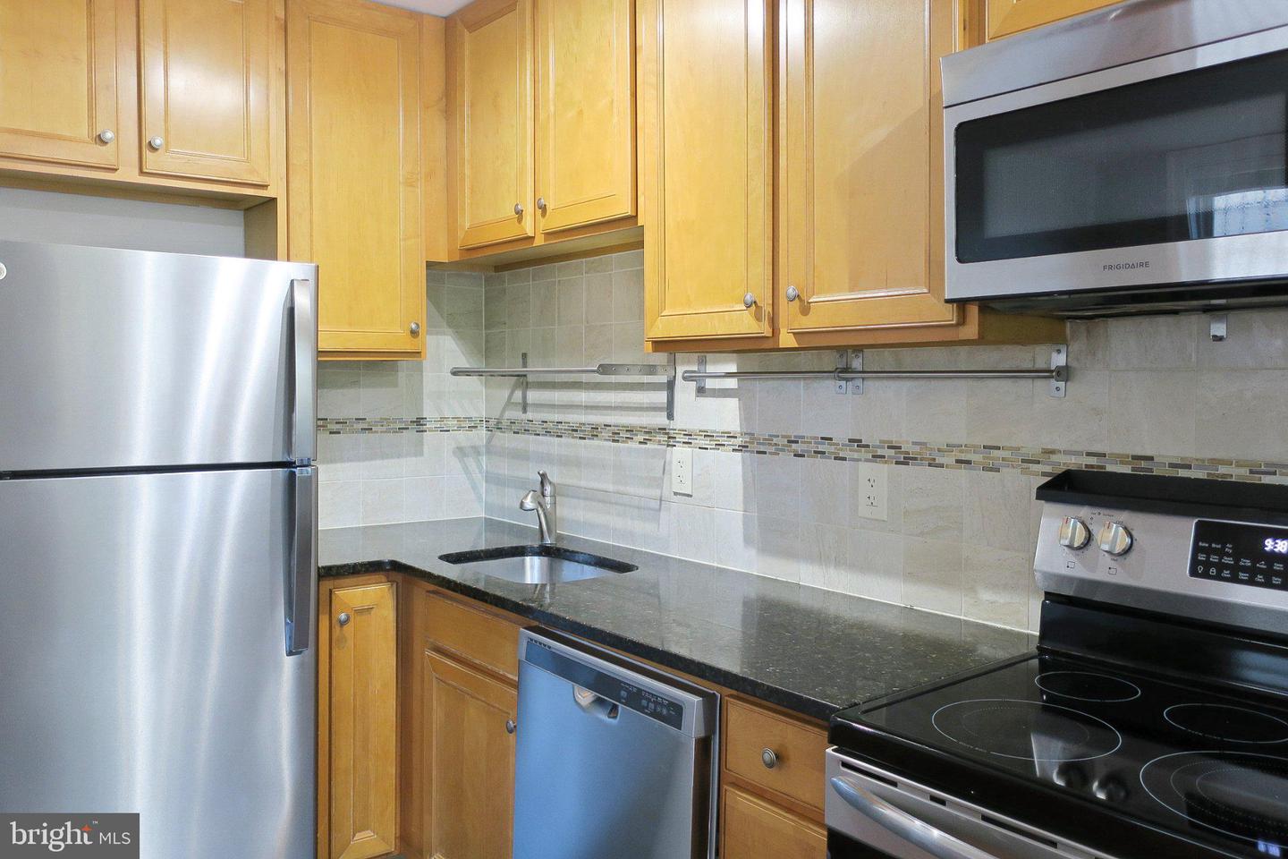 1815 A St Se ##101 Property Photo 3