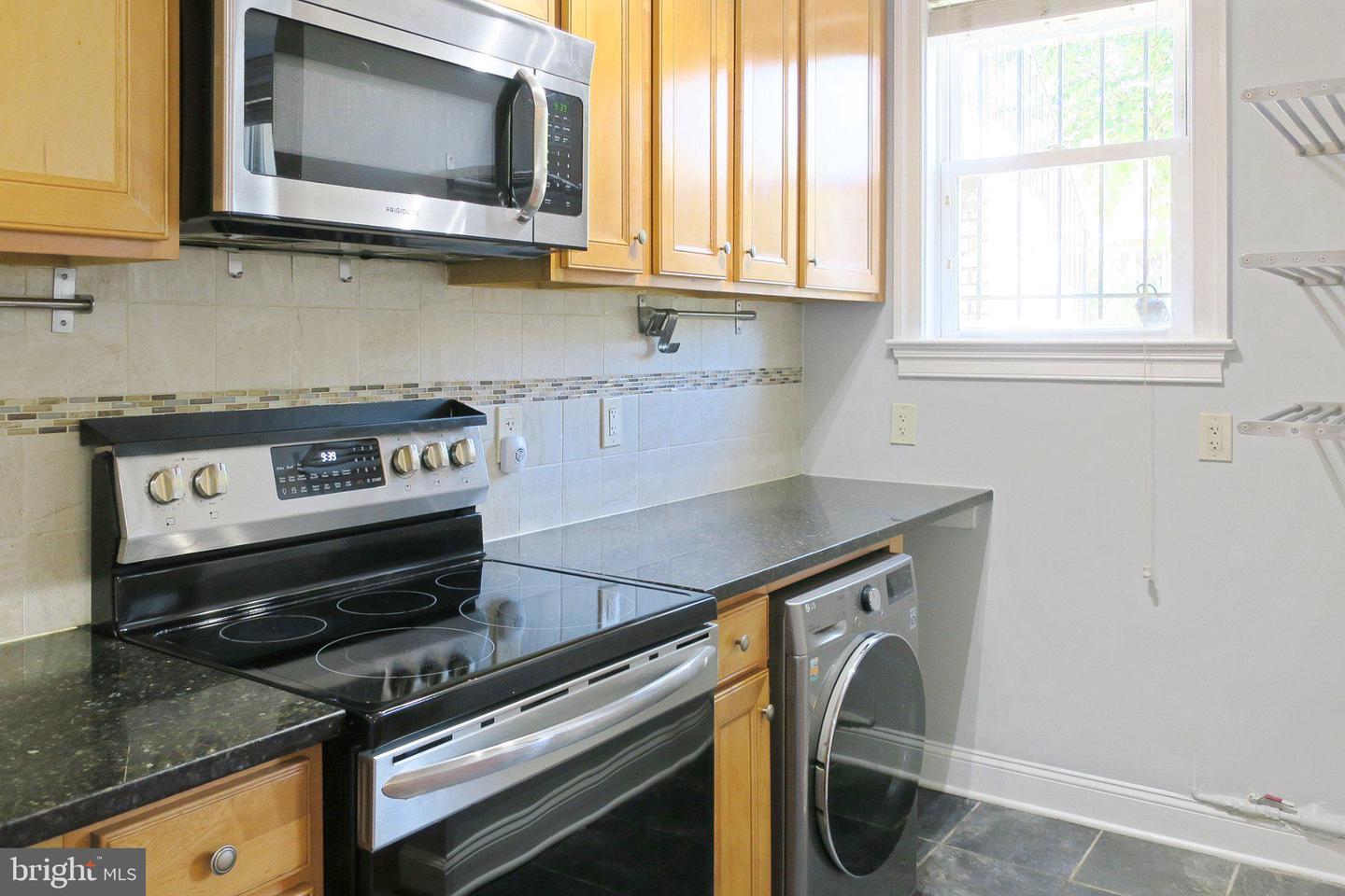 1815 A St Se ##101 Property Photo 7