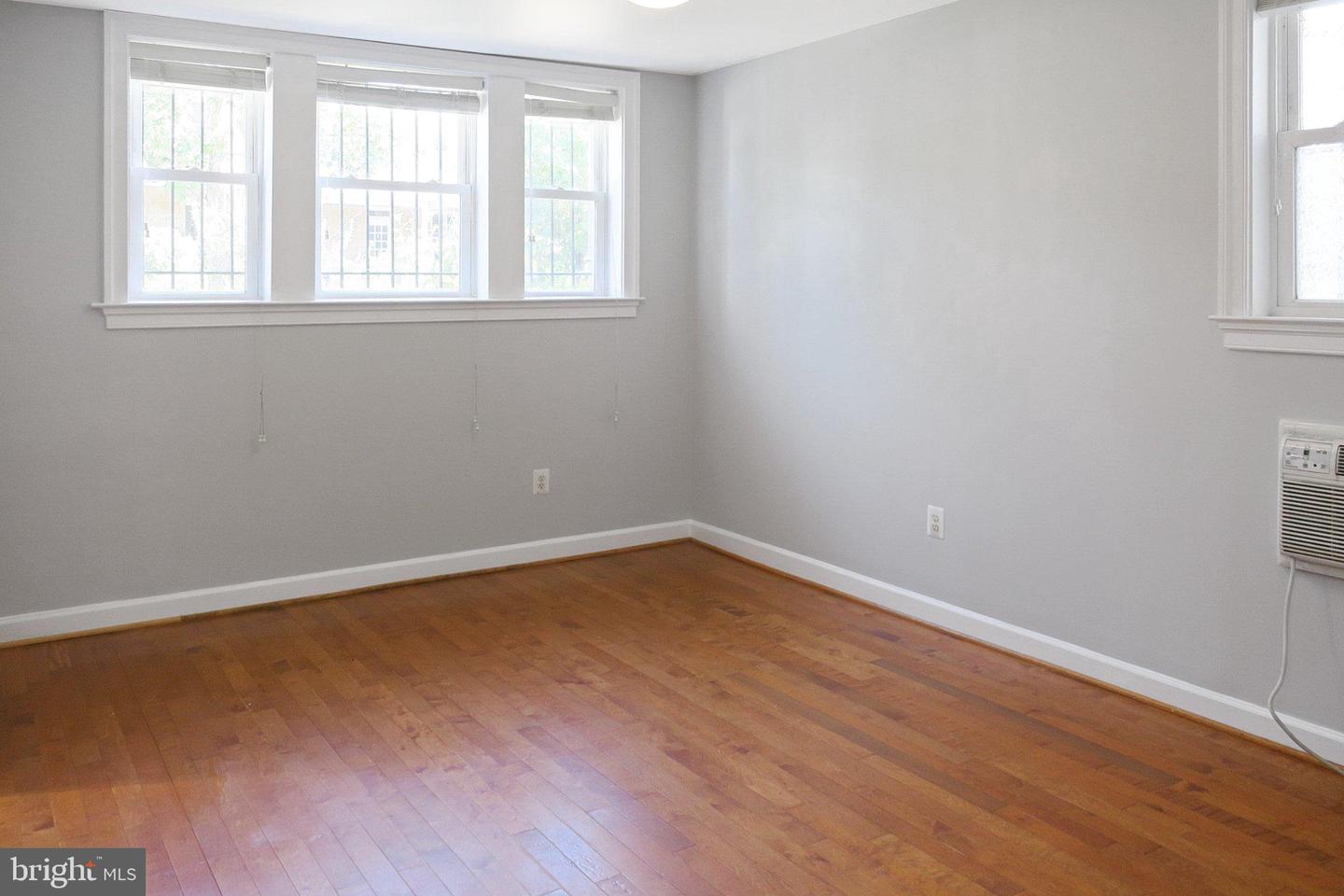 1815 A St Se ##101 Property Photo 10