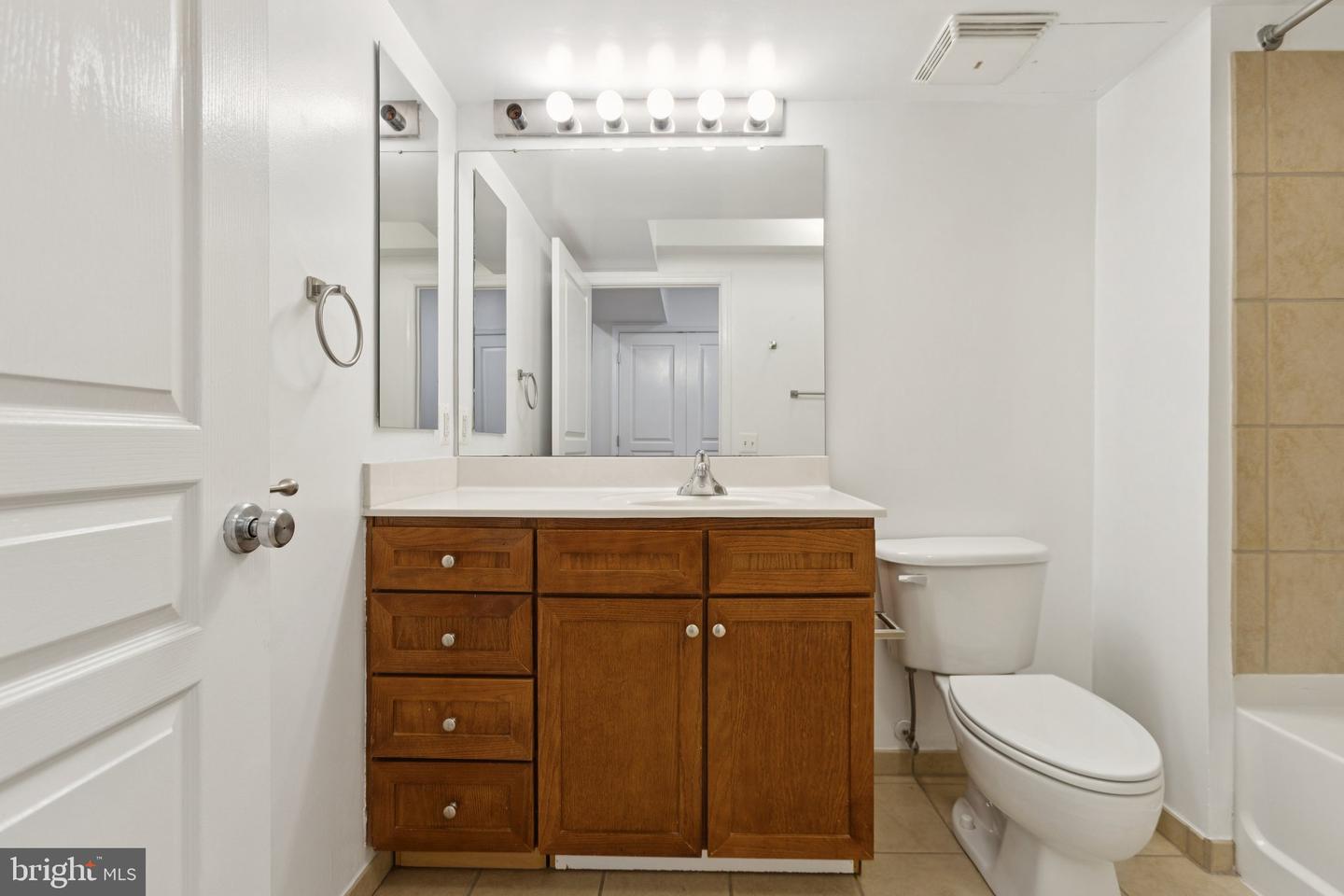 616 E Nw #217 Property Photo 5