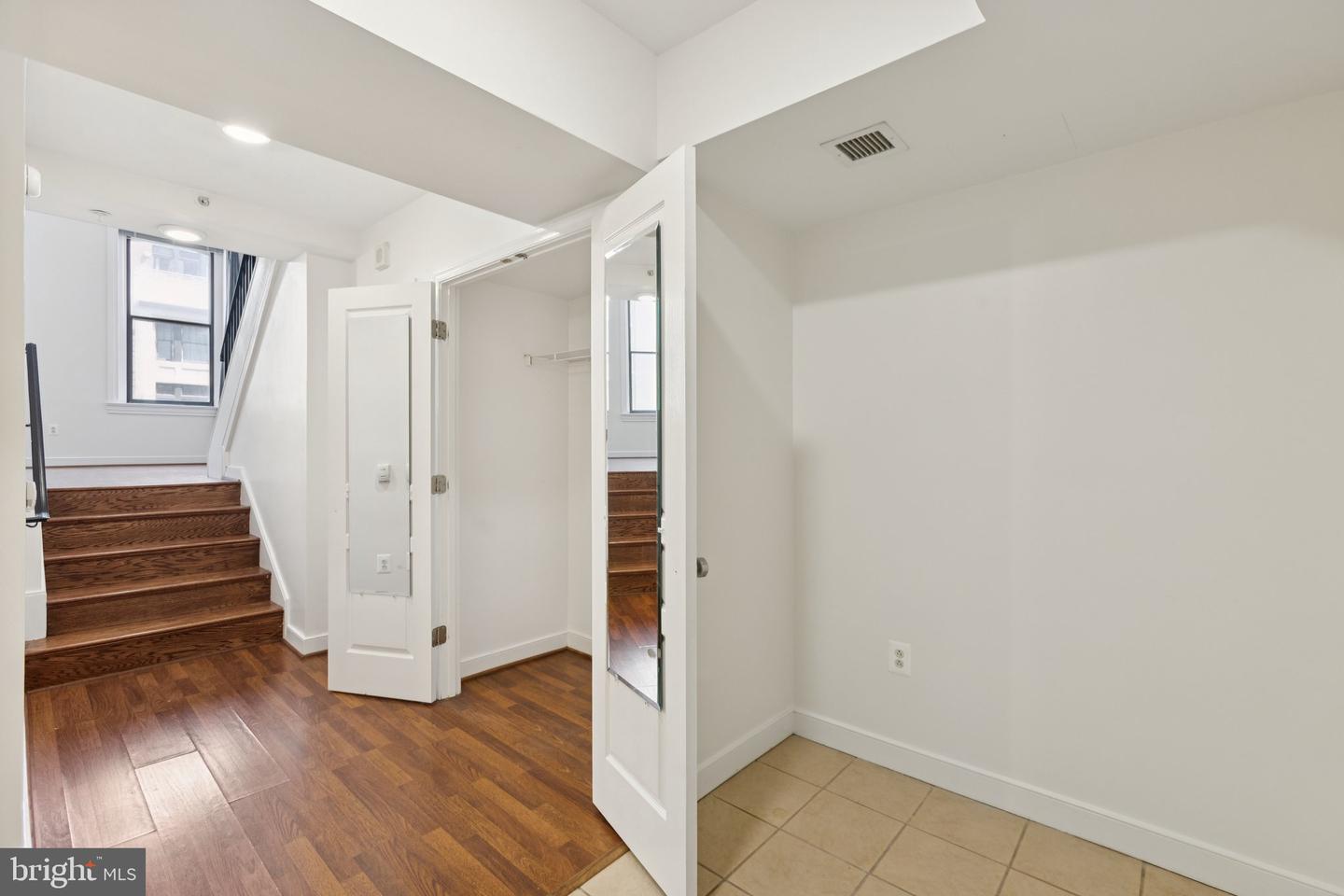 616 E Nw #217 Property Photo 12