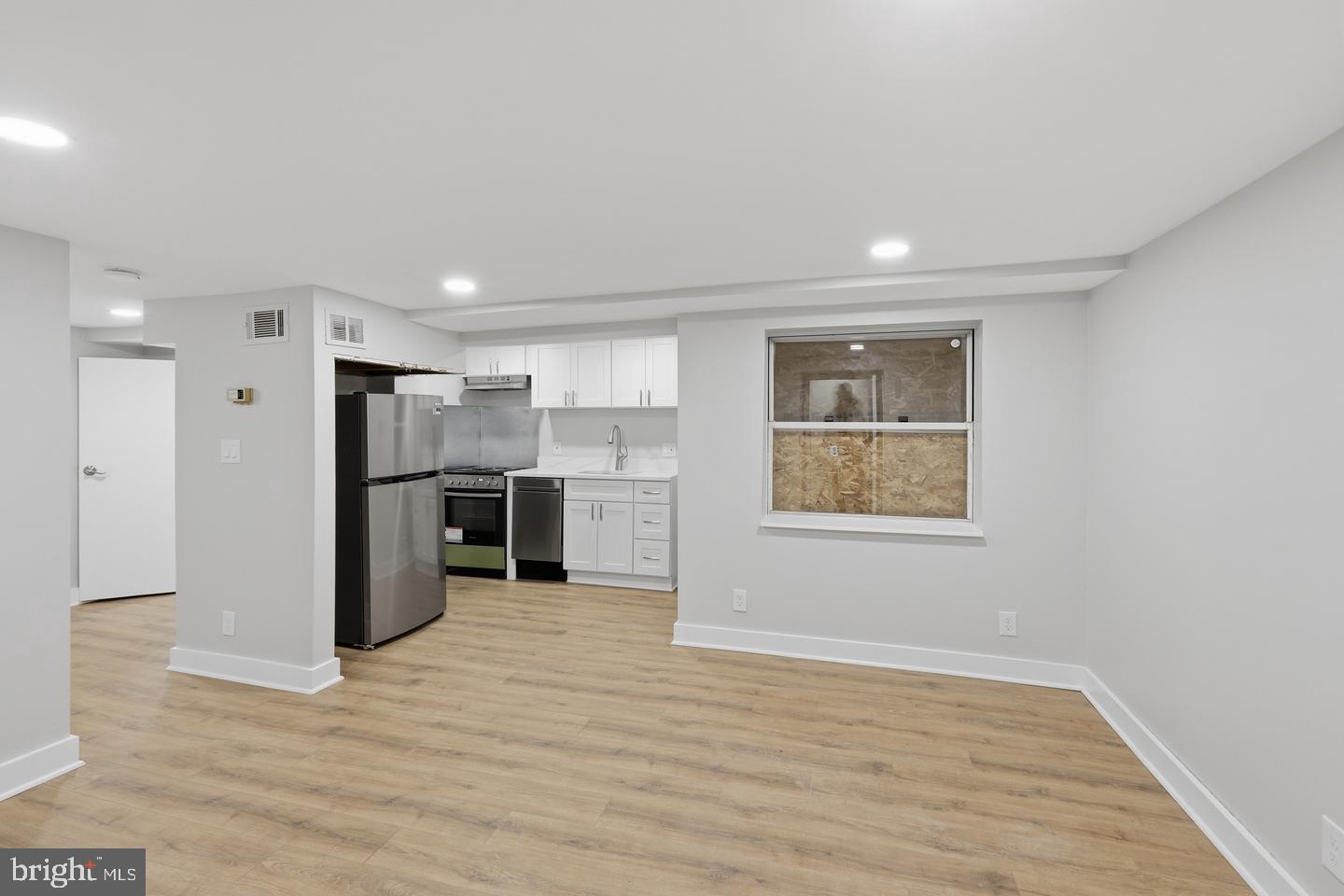 DCDC2282792 Property Photo 4
