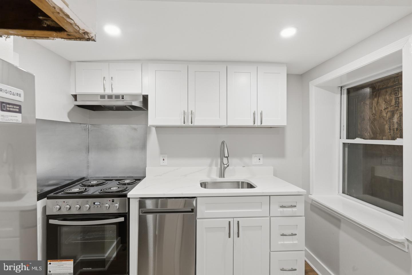 DCDC2282792 Property Photo 7