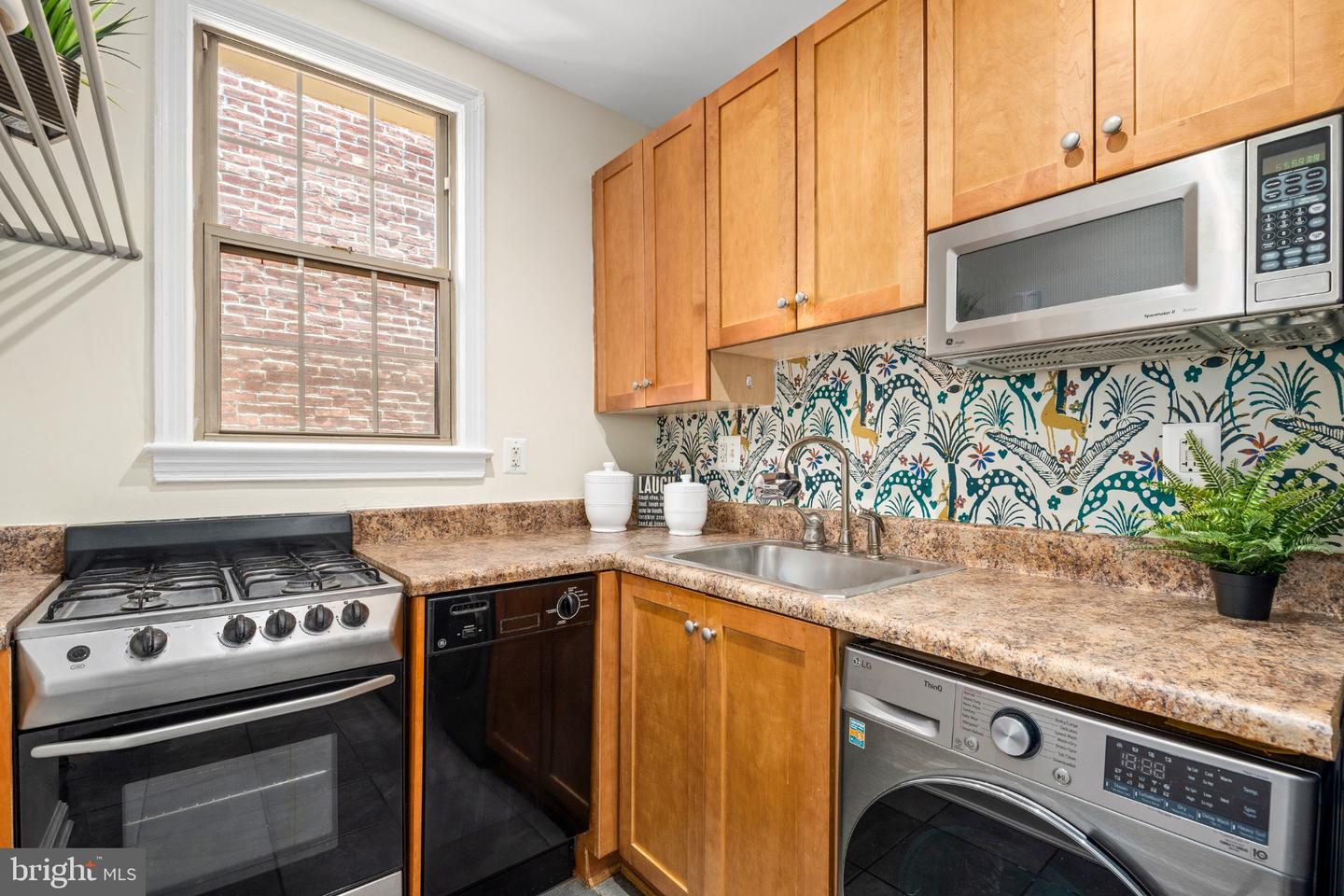 1439 Euclid St Nw #204 Property Photo 12