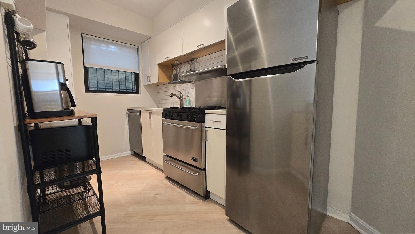 1801 Clydesdale Pl Nw #201 Property Photo 8