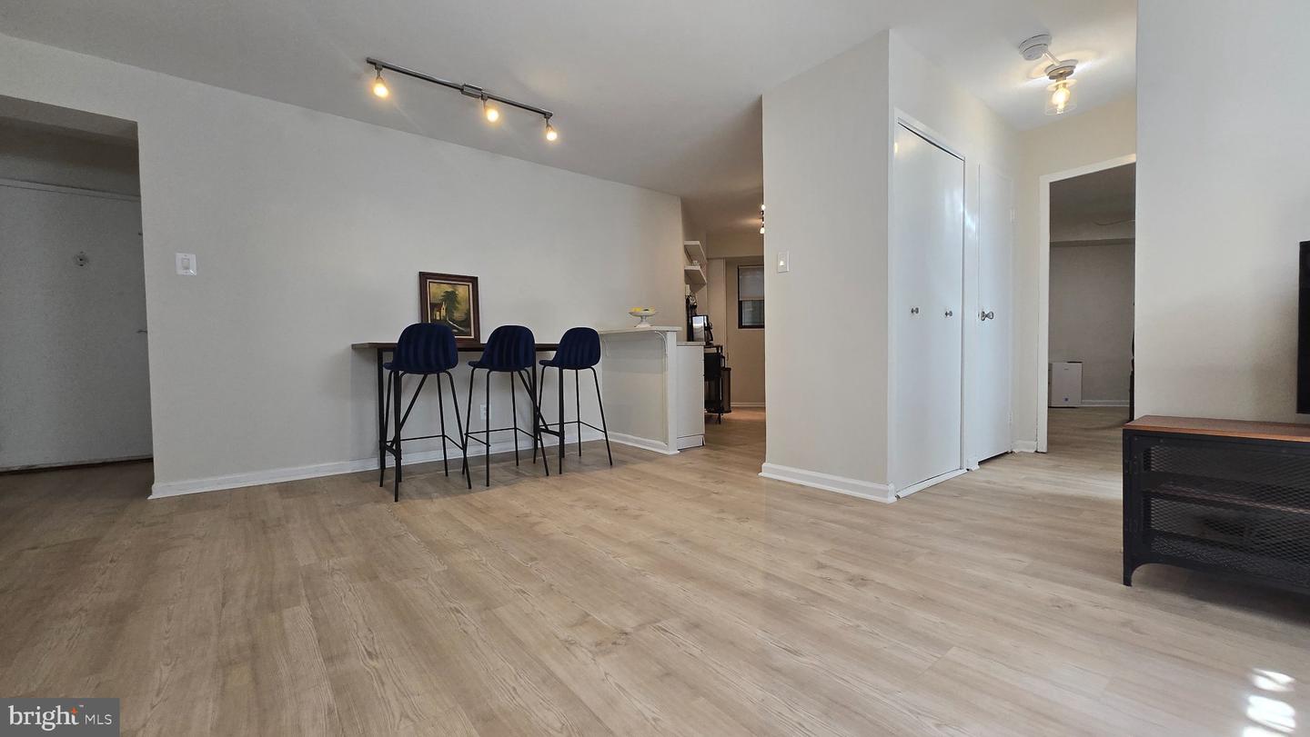 1801 Clydesdale Pl Nw #201 Property Photo 18
