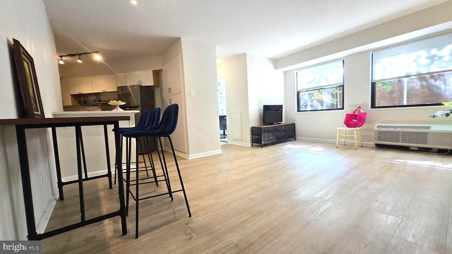 1801 Clydesdale Pl Nw #201 Property Photo 18