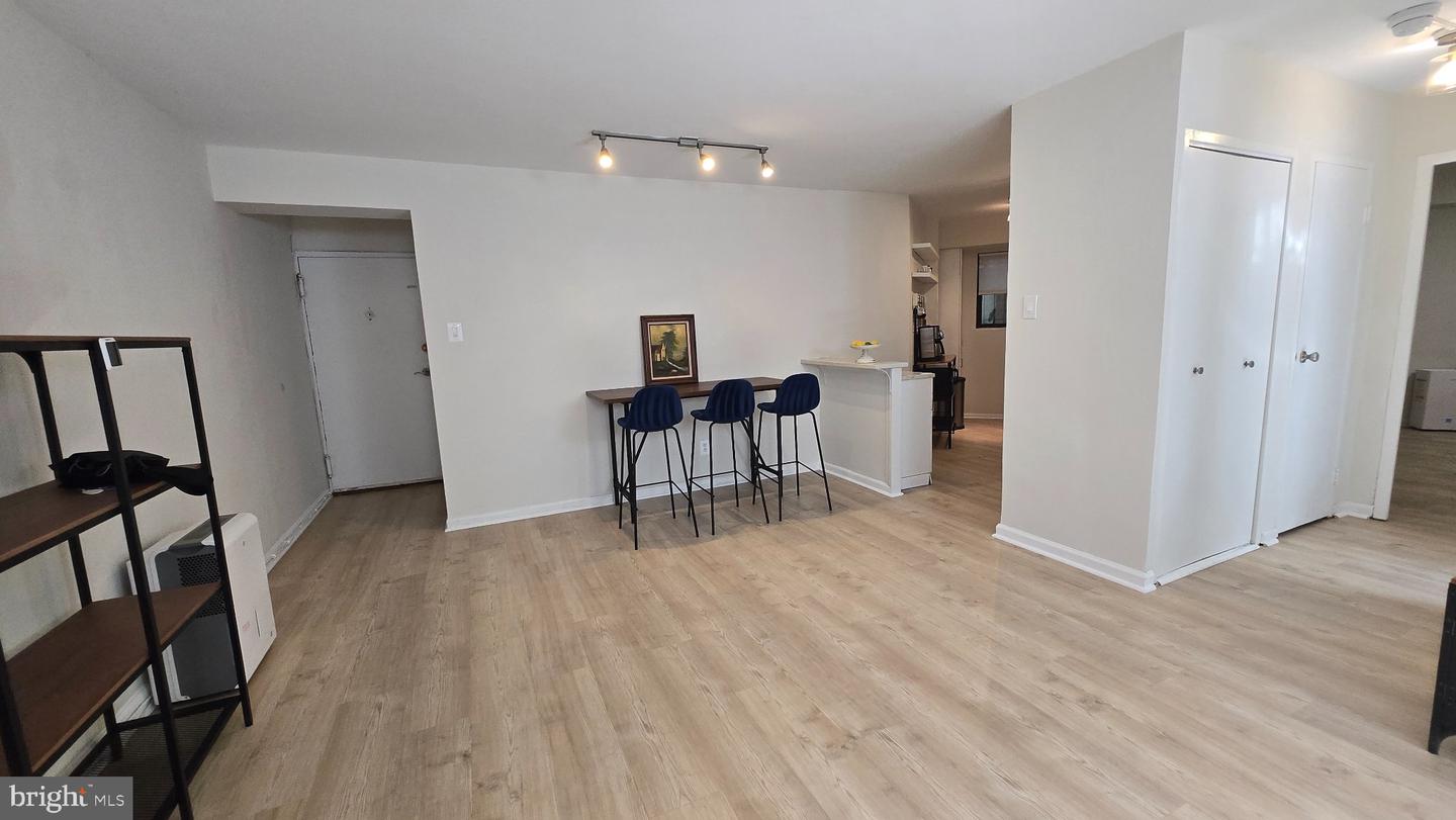 1801 Clydesdale Pl Nw #201 Property Photo 19