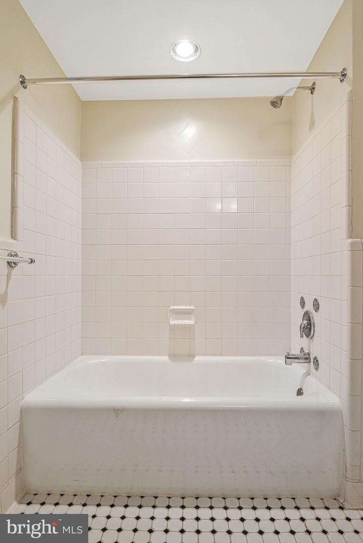 3901 Connecticut Ave Nw #406 Property Photo 17