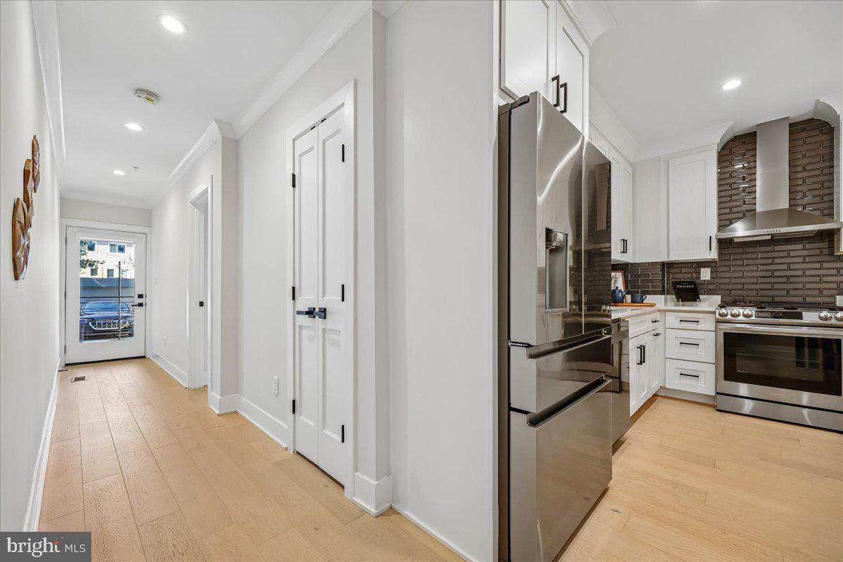 637 Irving St Nw #1 Property Photo 13