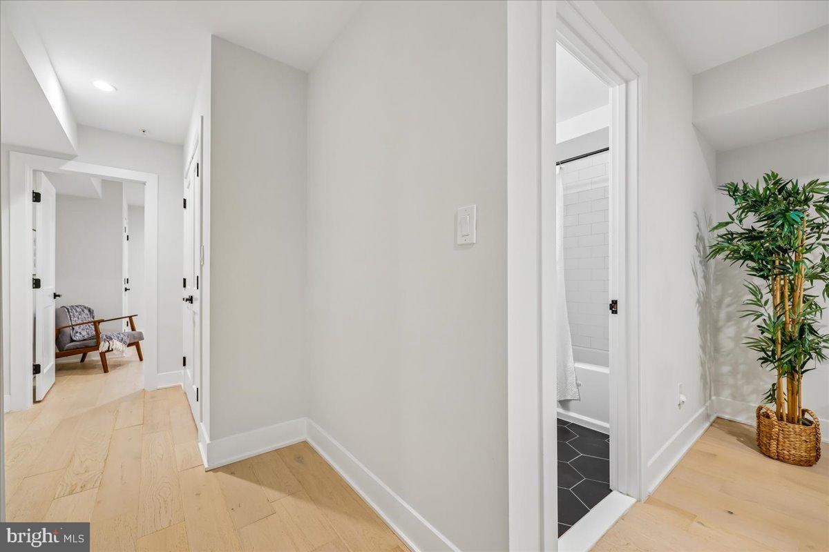 637 Irving St Nw #1 Property Photo 30