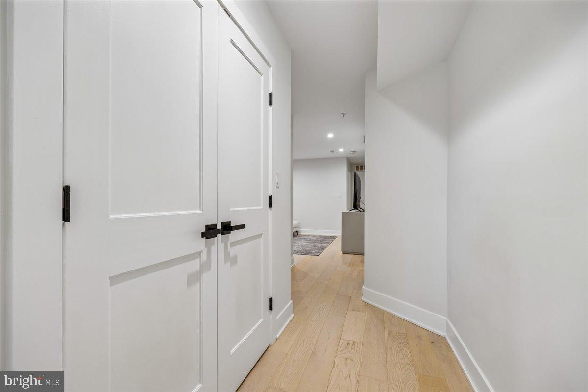 637 Irving St Nw #1 Property Photo 31