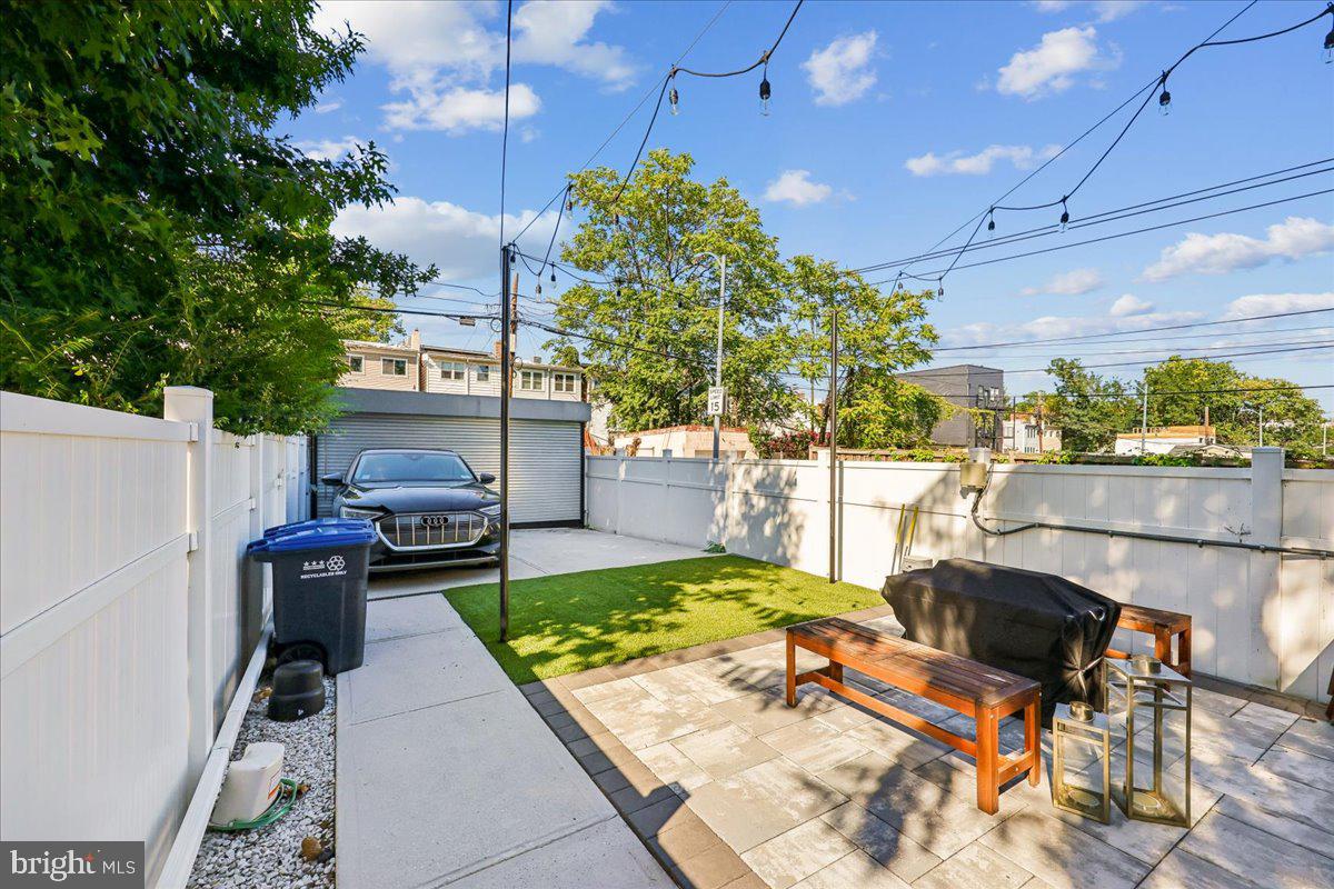 637 Irving St Nw #1 Property Photo 44