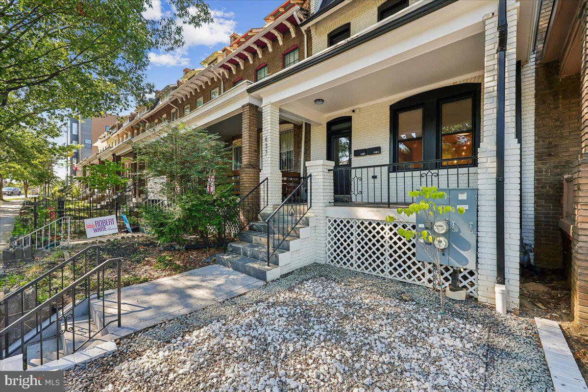 637 Irving St Nw #1 Property Photo 53
