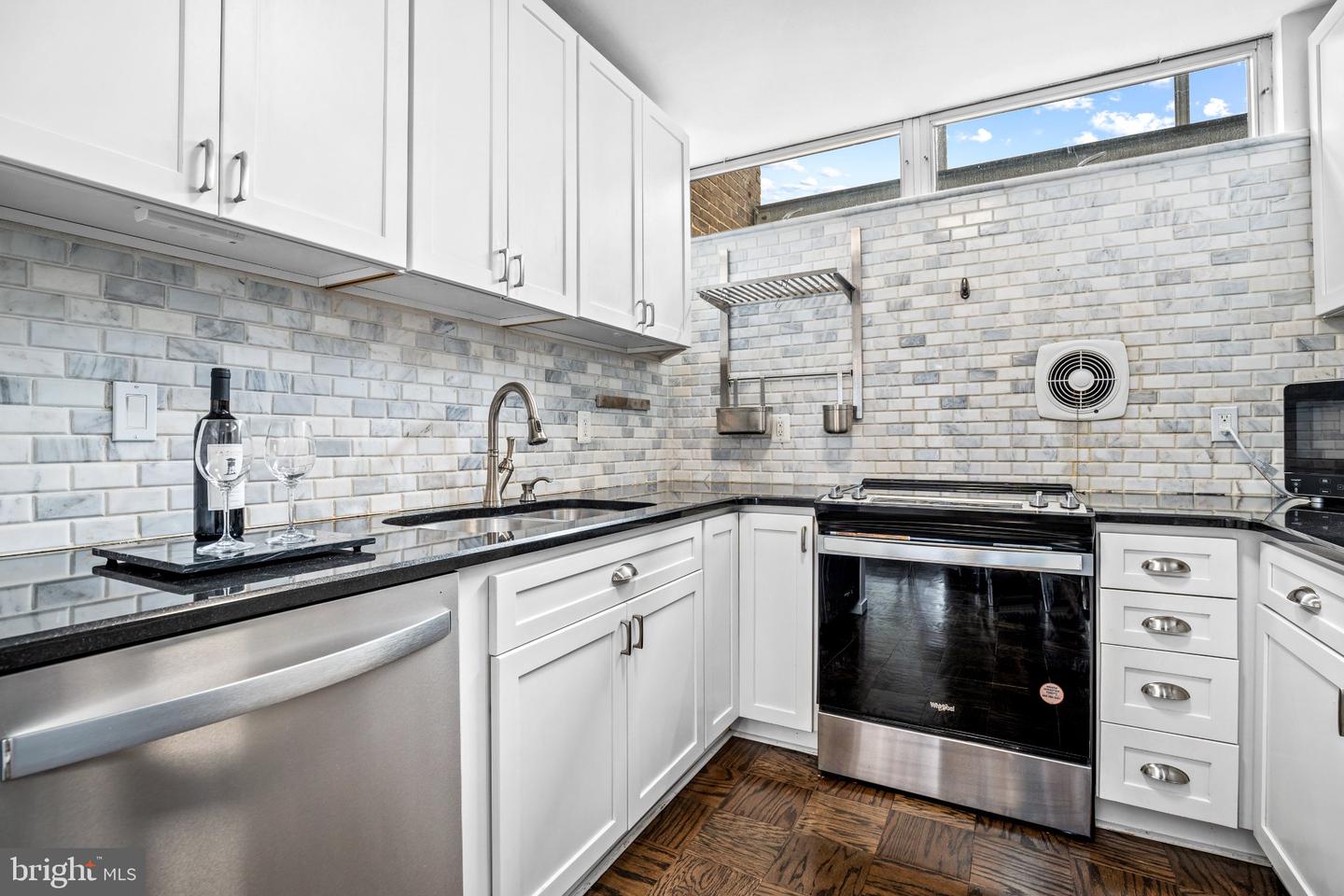 360 N St Sw Property Photo 10