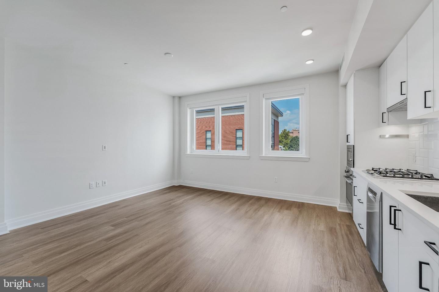923 V St Nw #501 Property Photo 3