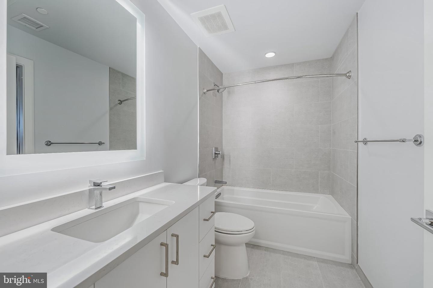 923 V St Nw #501 Property Photo 9