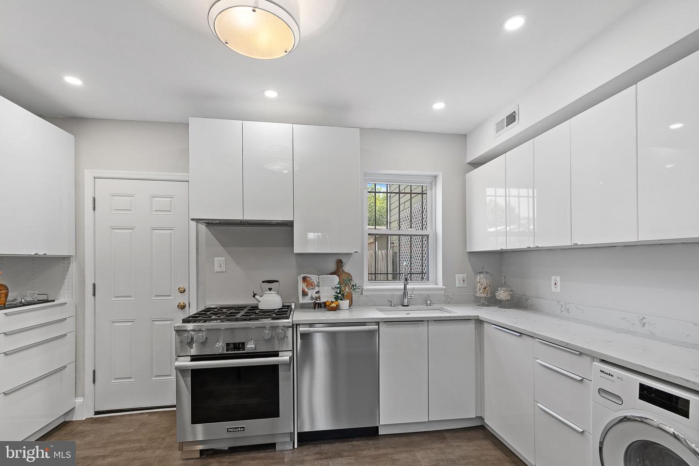 1816 Rosedale St Ne Property Photo 12