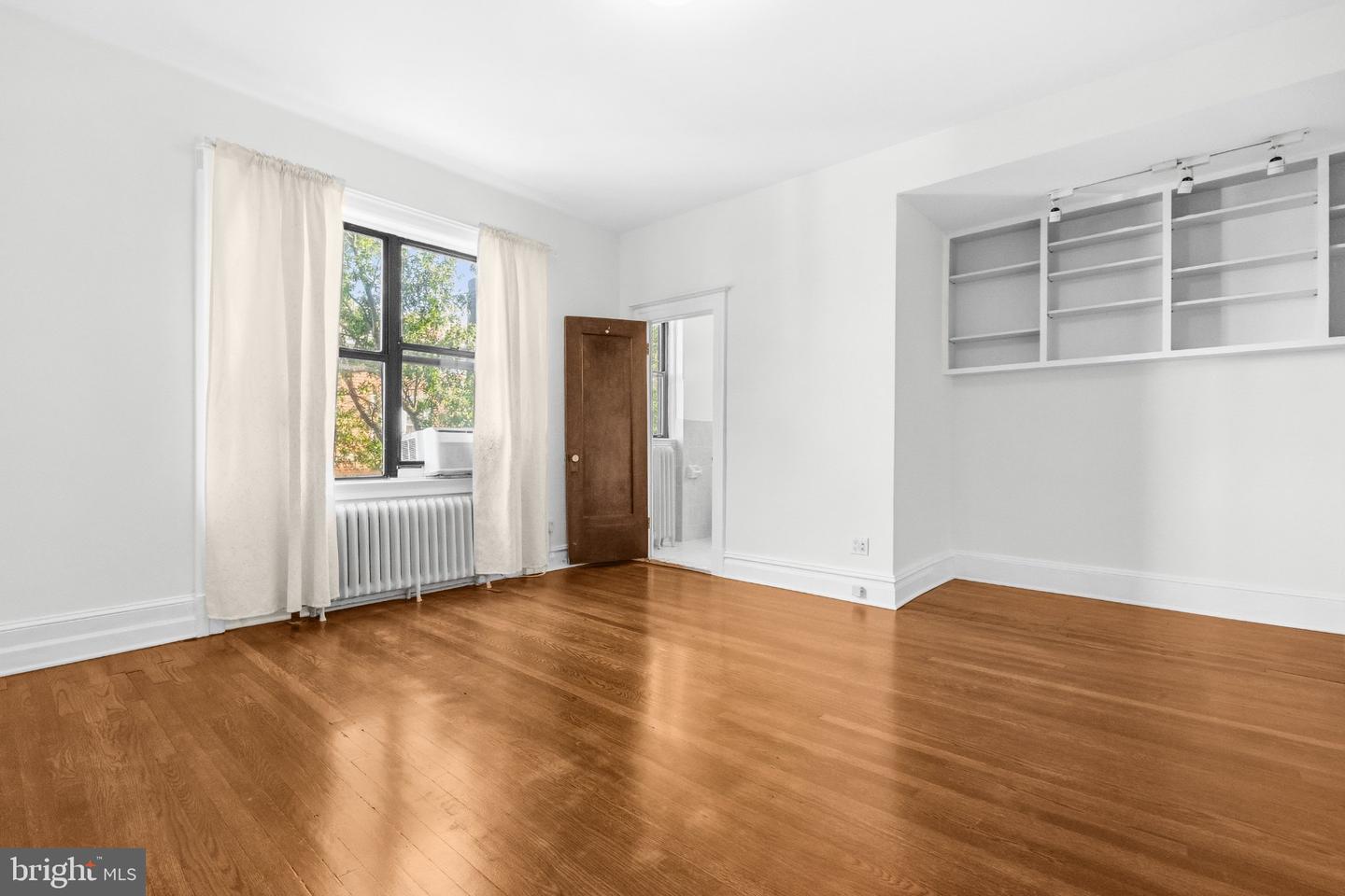 1514 17th Nw #404 Property Photo 3