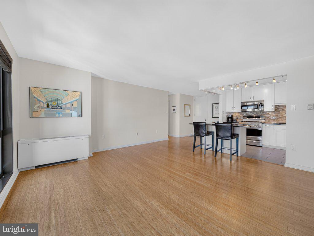 1280 21st St Nw #806 Property Photo 7