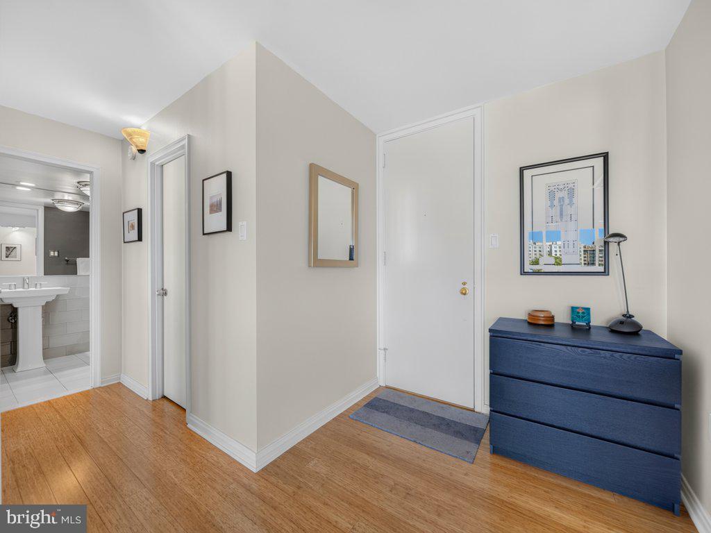 1280 21st St Nw #806 Property Photo 15