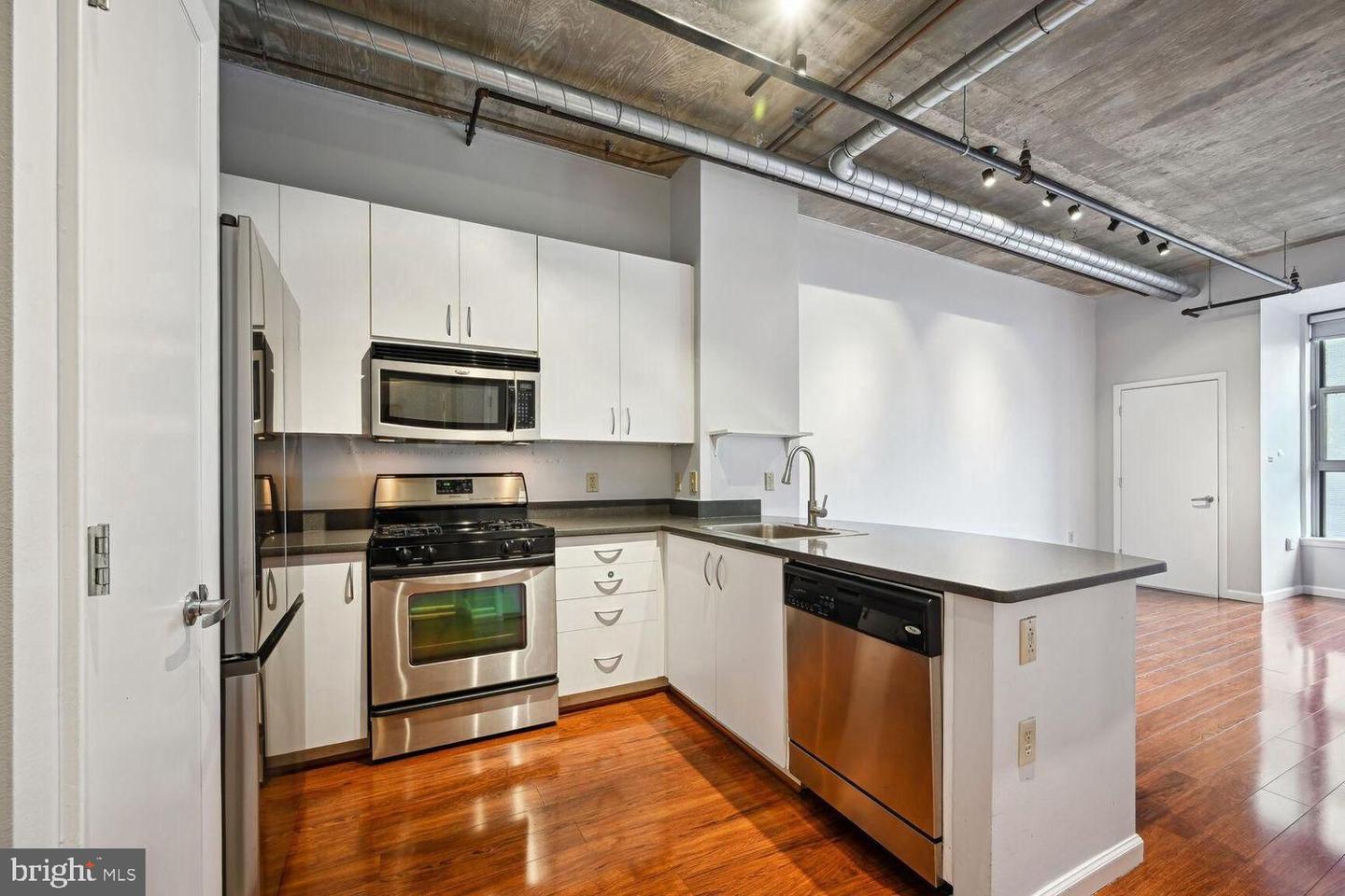 1300 N St Nw #410 Property Photo 2