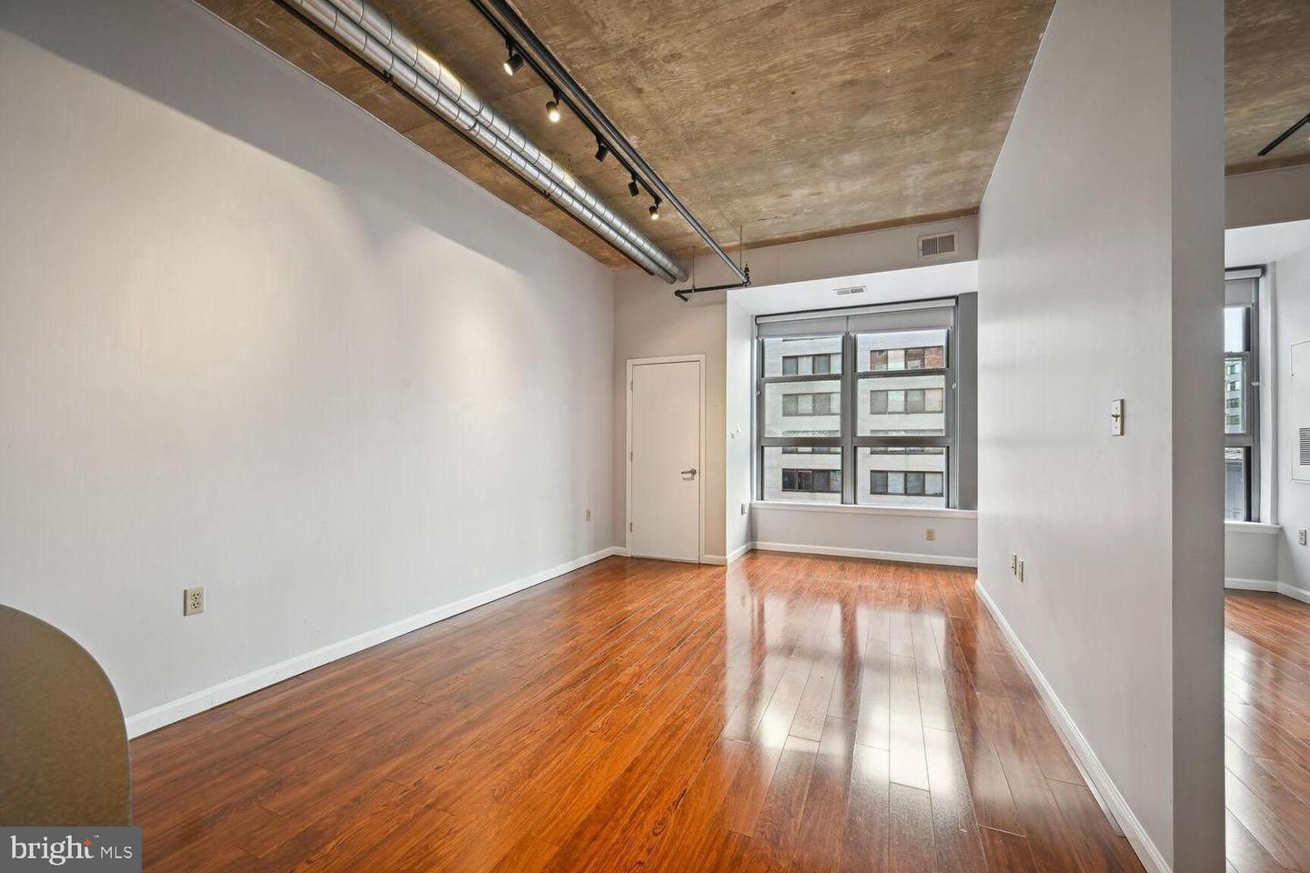 1300 N St Nw #410 Property Photo 6