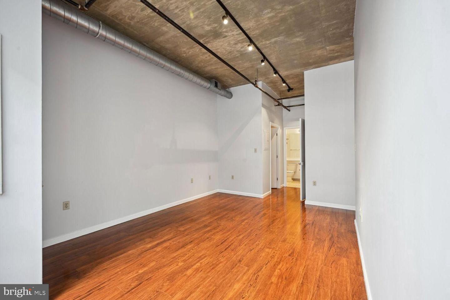 1300 N St Nw #410 Property Photo 9