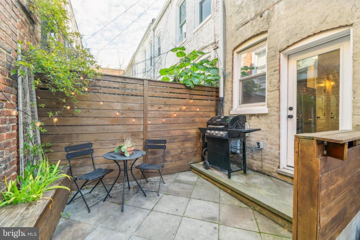 785 Fairmont St Nw Property Photo 13