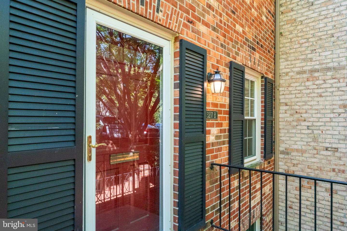 3217 SUTTON PL NW #B Property Photo 1