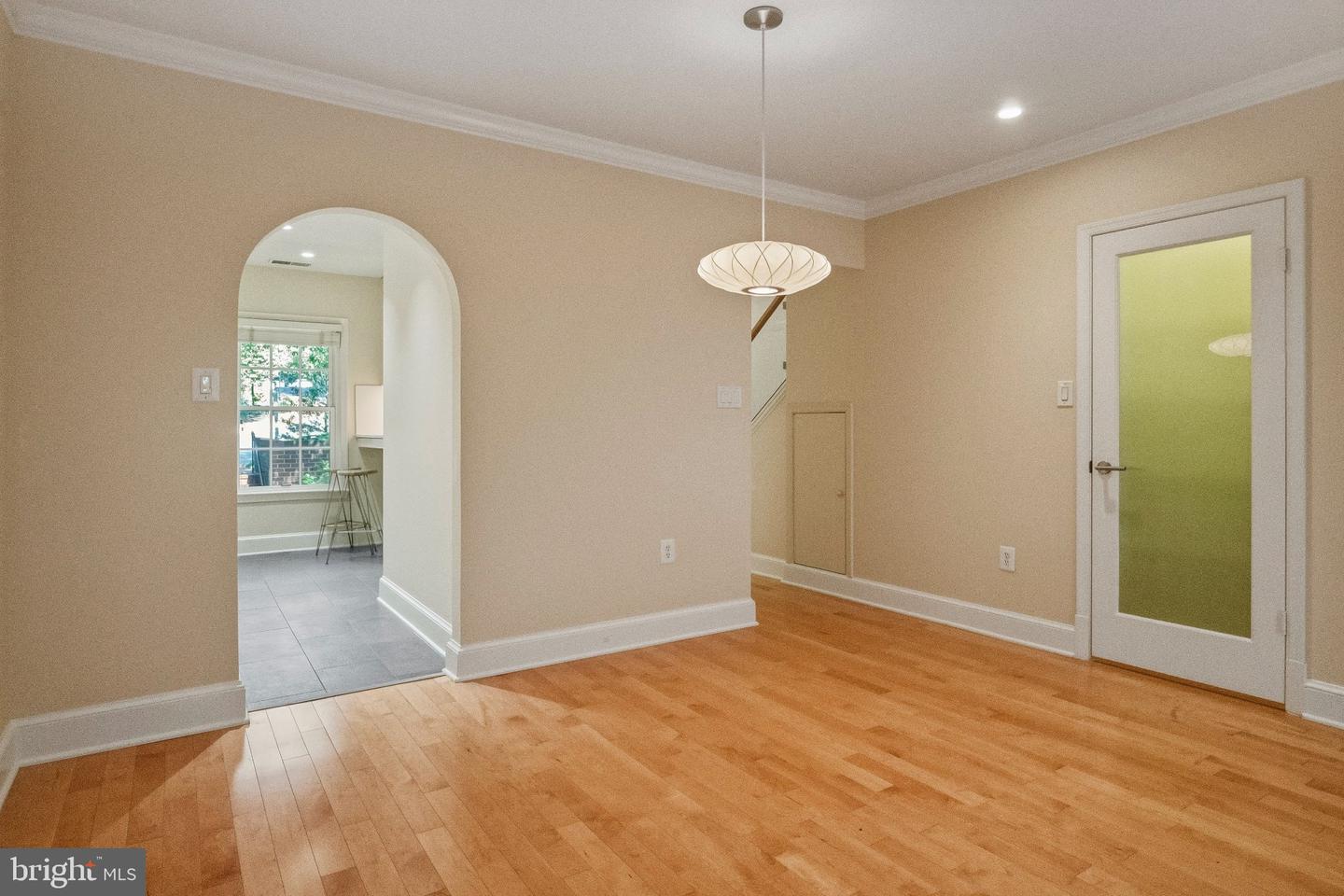 3217 Sutton Pl Nw #b Property Photo 11