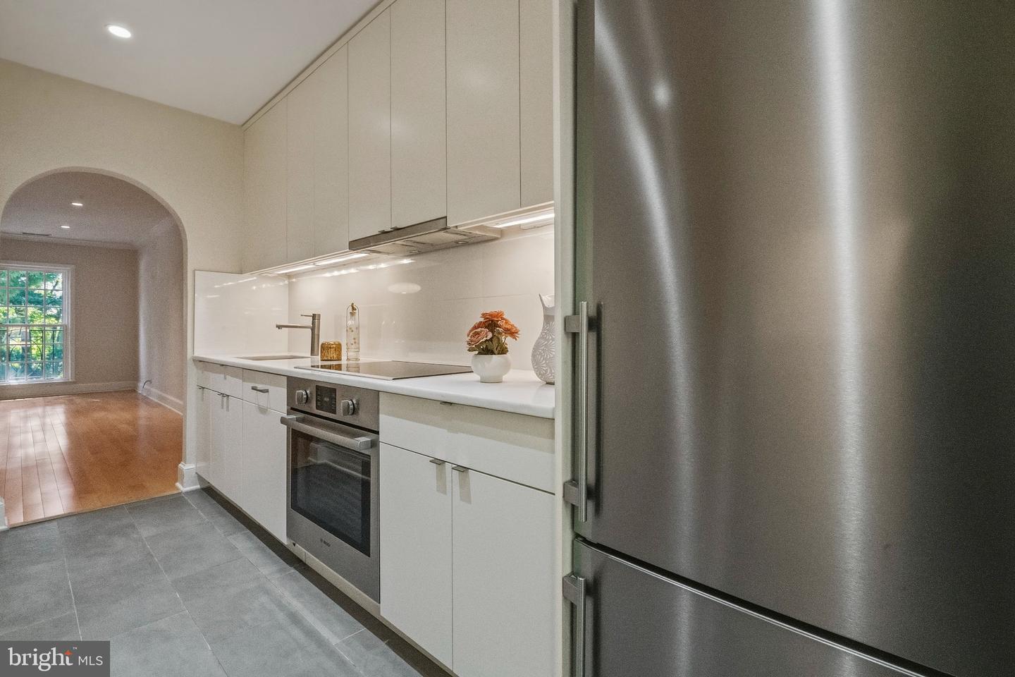 3217 Sutton Pl Nw #b Property Photo 19