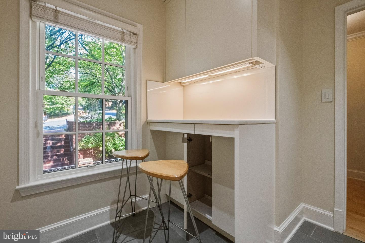 3217 Sutton Pl Nw #b Property Photo 21