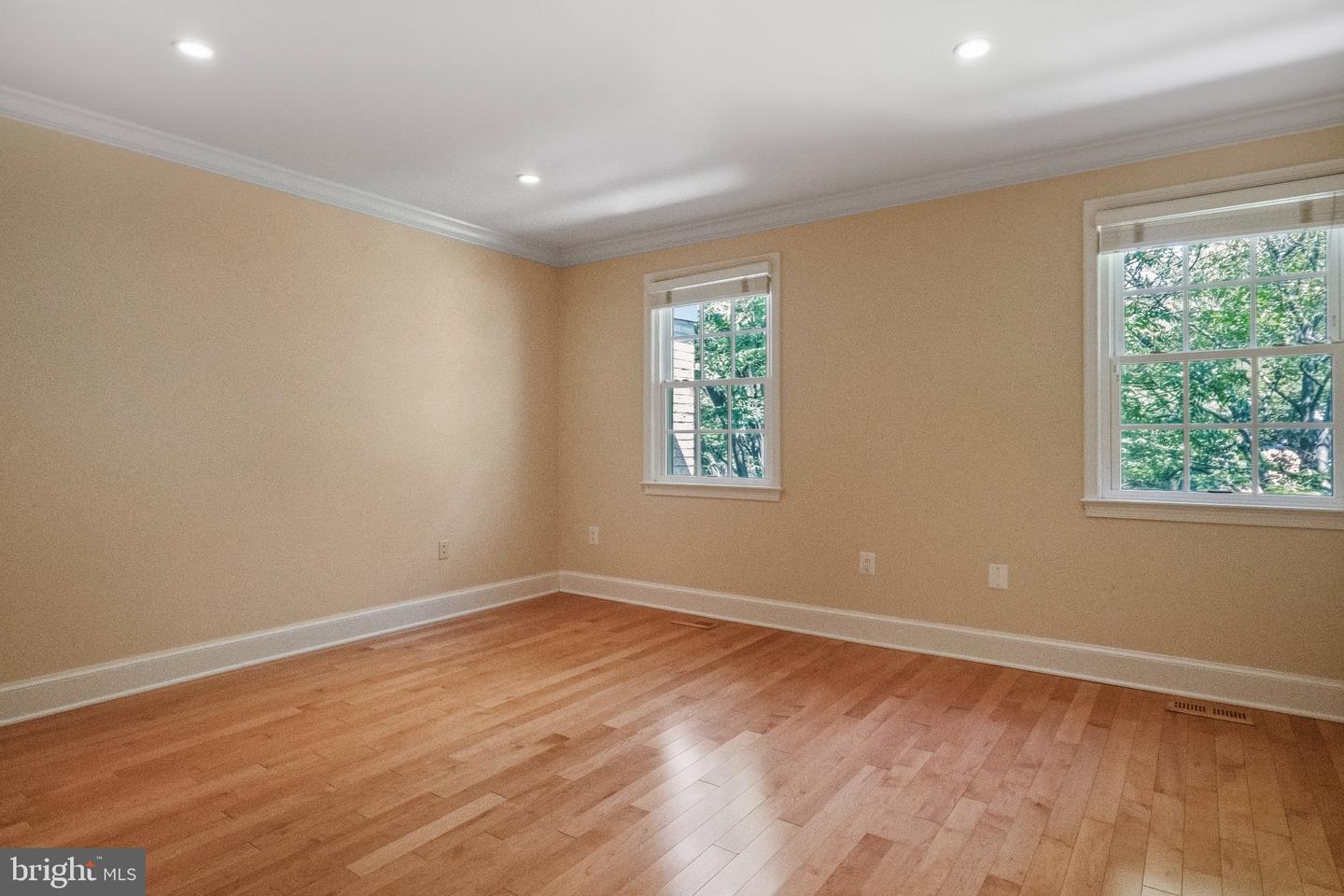 3217 Sutton Pl Nw #b Property Photo 24