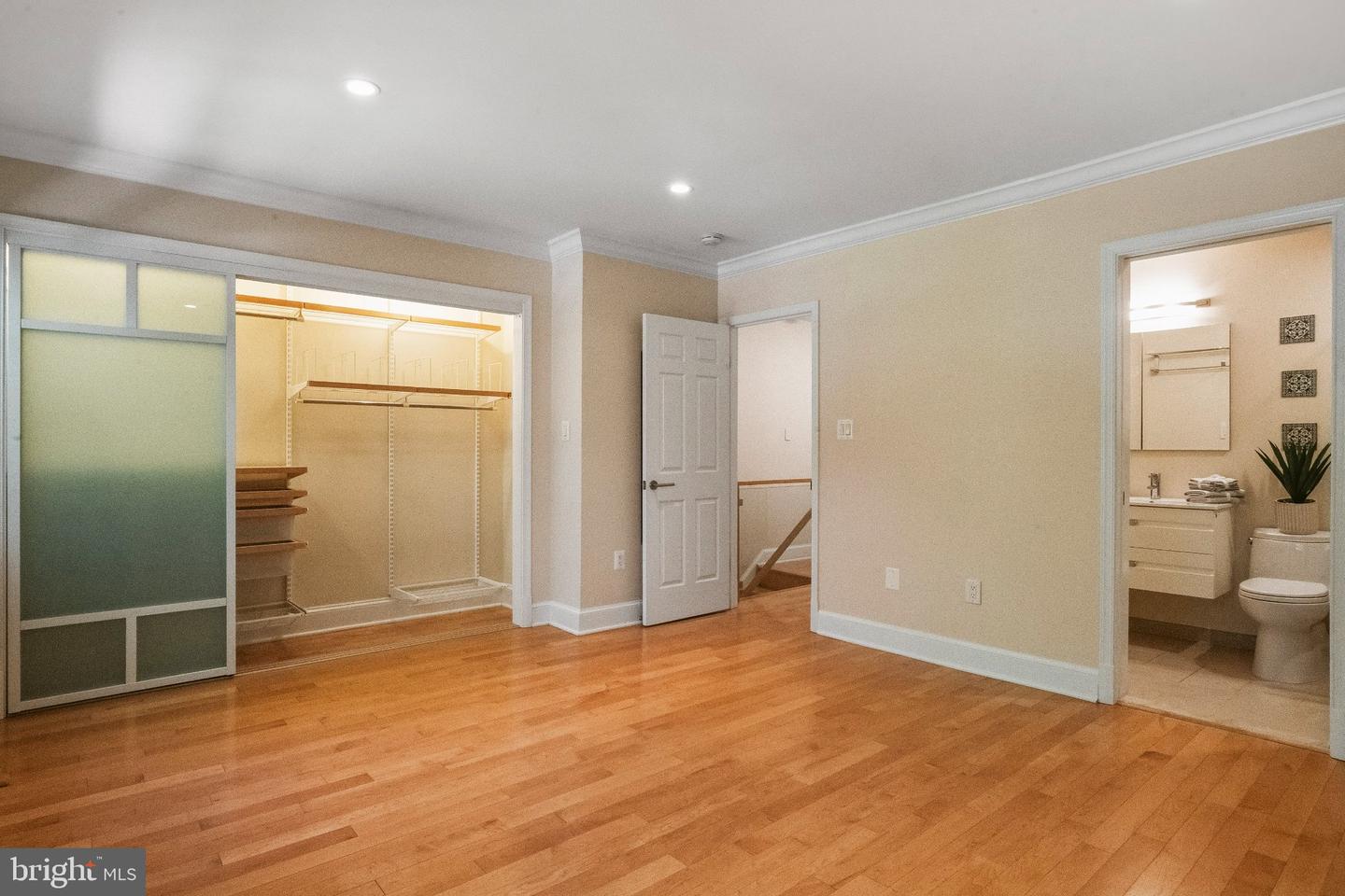 3217 Sutton Pl Nw #b Property Photo 29