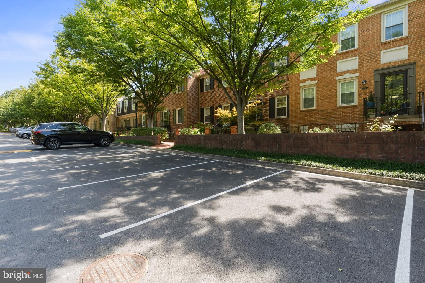 3217 Sutton Pl Nw #b Property Photo 47