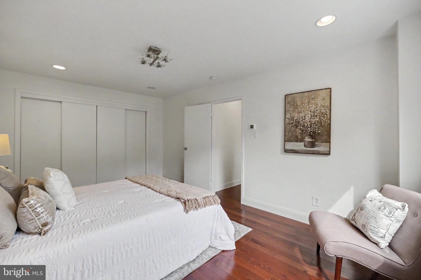 2710 Macomb St Nw #310 Property Photo 25