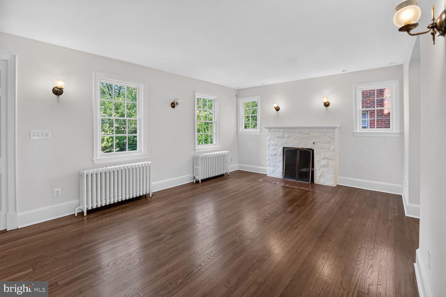 4929 Macarthur Blvd Nw Property Photo 5
