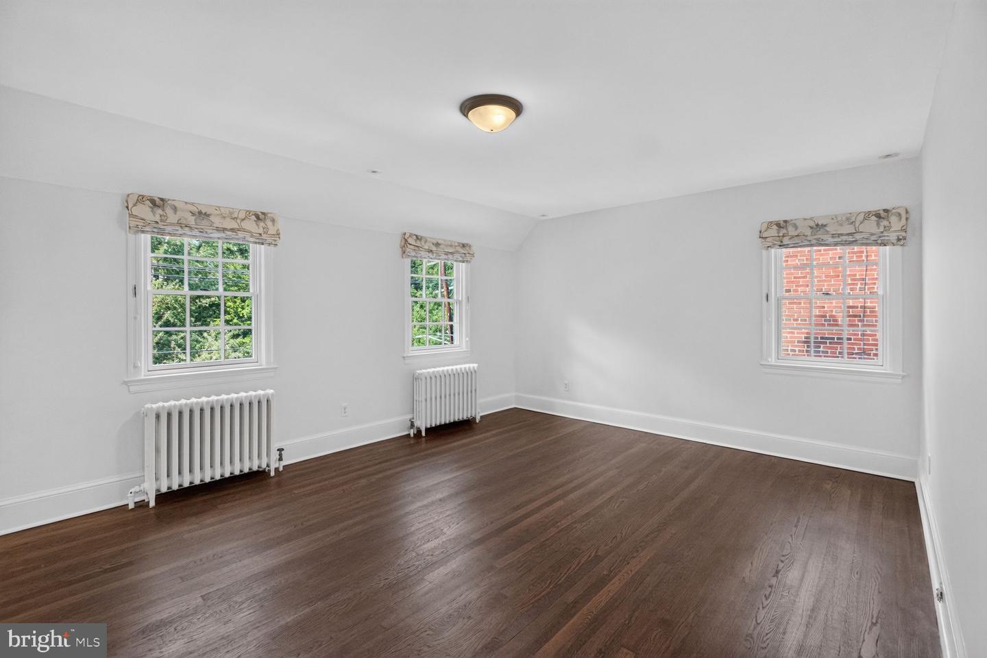 4929 Macarthur Blvd Nw Property Photo 13